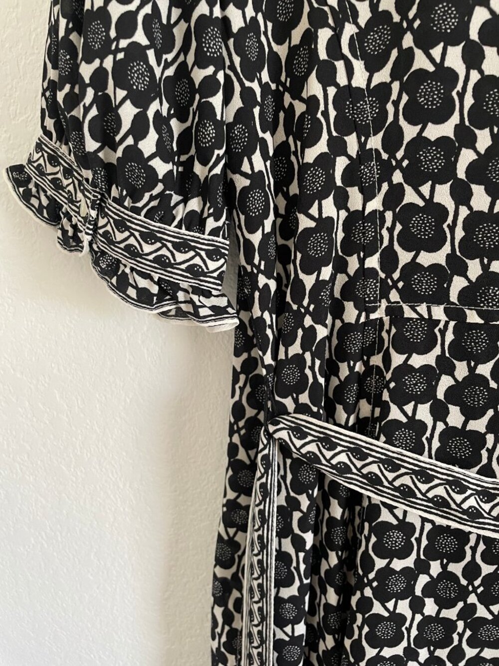 Max Studio London Midi Dress - Picture 3 of 6